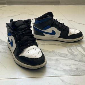 JORDAN 1 MID